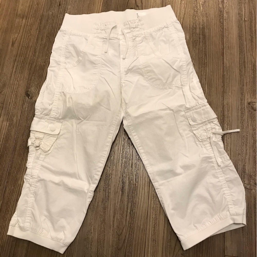 White cargo capris